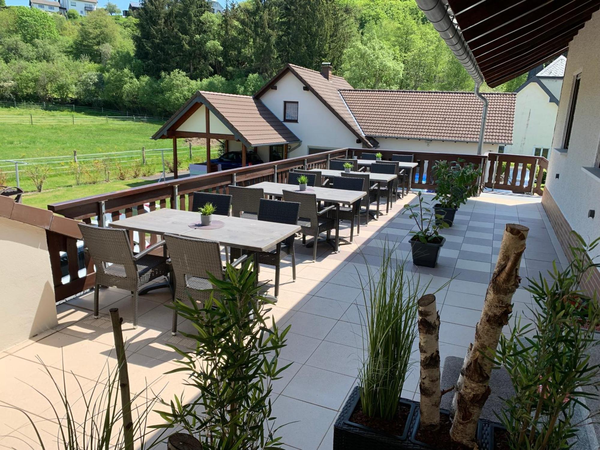 Restaurant - Pension Im Pfenn Irrhausen Exteriér fotografie