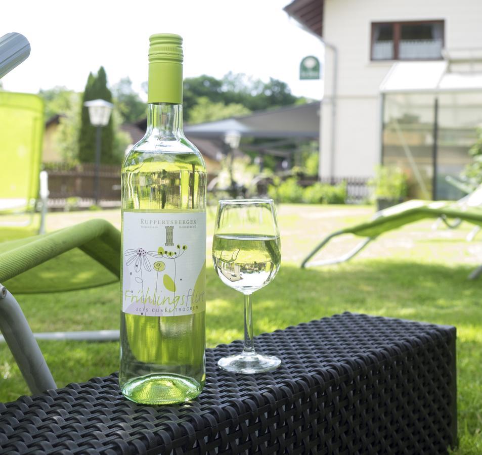 Restaurant - Pension Im Pfenn Irrhausen Exteriér fotografie