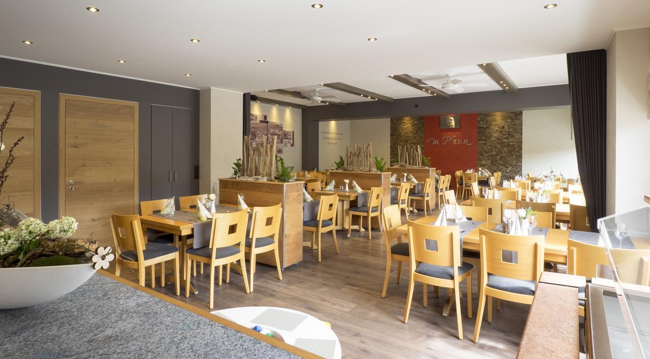 Restaurant - Pension Im Pfenn Irrhausen Exteriér fotografie